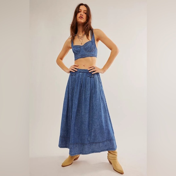 🆕 FREE PEOPLE 2-Piece Maddox Denim Skirt + Top Set in Blue Shadow - Picture 5 of 15